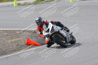 media/Mar-05-2023-TrackXperience (Sun) [[a95d40e56a]]/Group 2/session 2 turn 4/